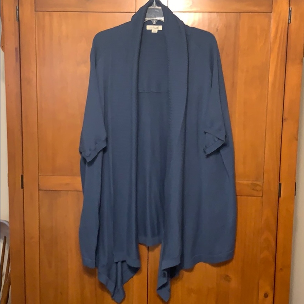 BOGO SALE!!! Simply Noelle, short sleeve sweater - Picture 1 of 4
